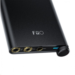 FiiO Q3 fejhallható erősítő